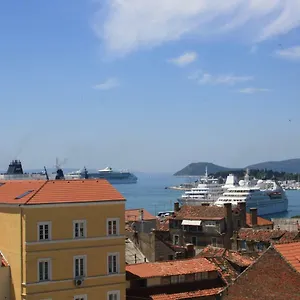 Apartment King's View, Split