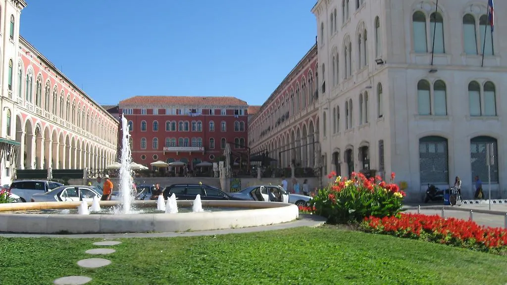 Split Center Apartment